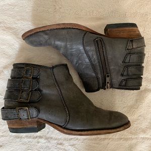 Steve Madden Grey Leather Booties Size 7.5